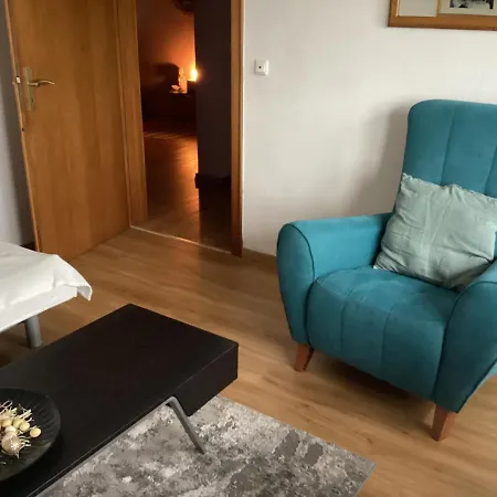 Haus Hunsrueckhoehe * Schauren (Cochem-Zell)